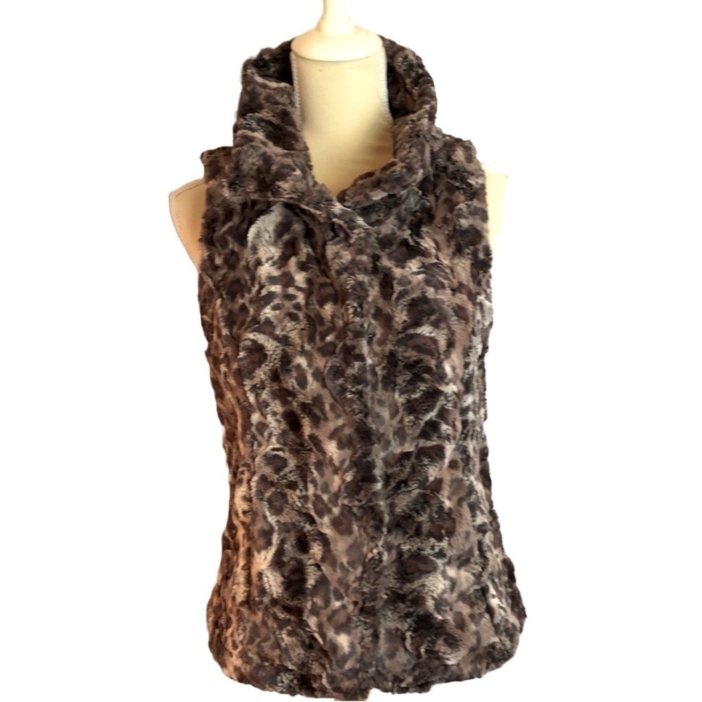 Dylan Faux Fur Leopard Vest‎ Small